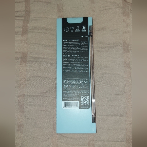 NWT e.l.f Perfect 10 Eyeshadow Palette Intergalatic - Picture 2 of 2